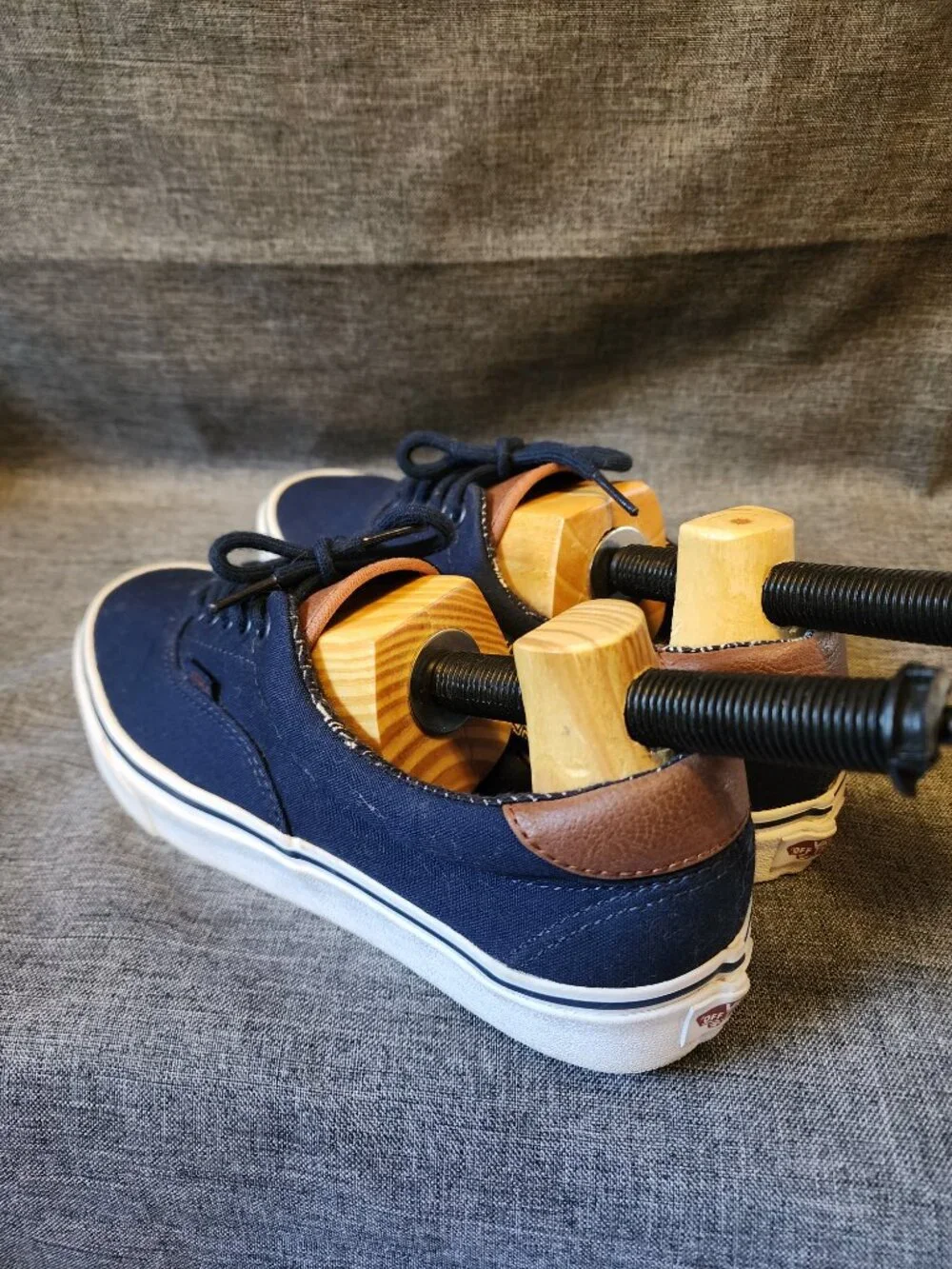 Men's Size 9.5 Vans Off The Wall 500714 Navy Blue Canvas Lace Up Shoes